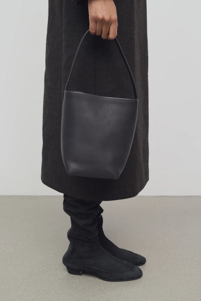 Small N/S Park Tote in Black Leather