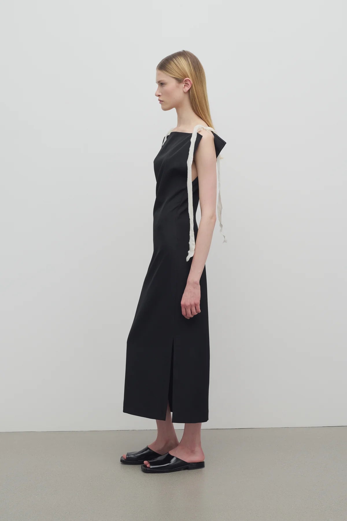 Giuliessa Dress in Virgin Wool