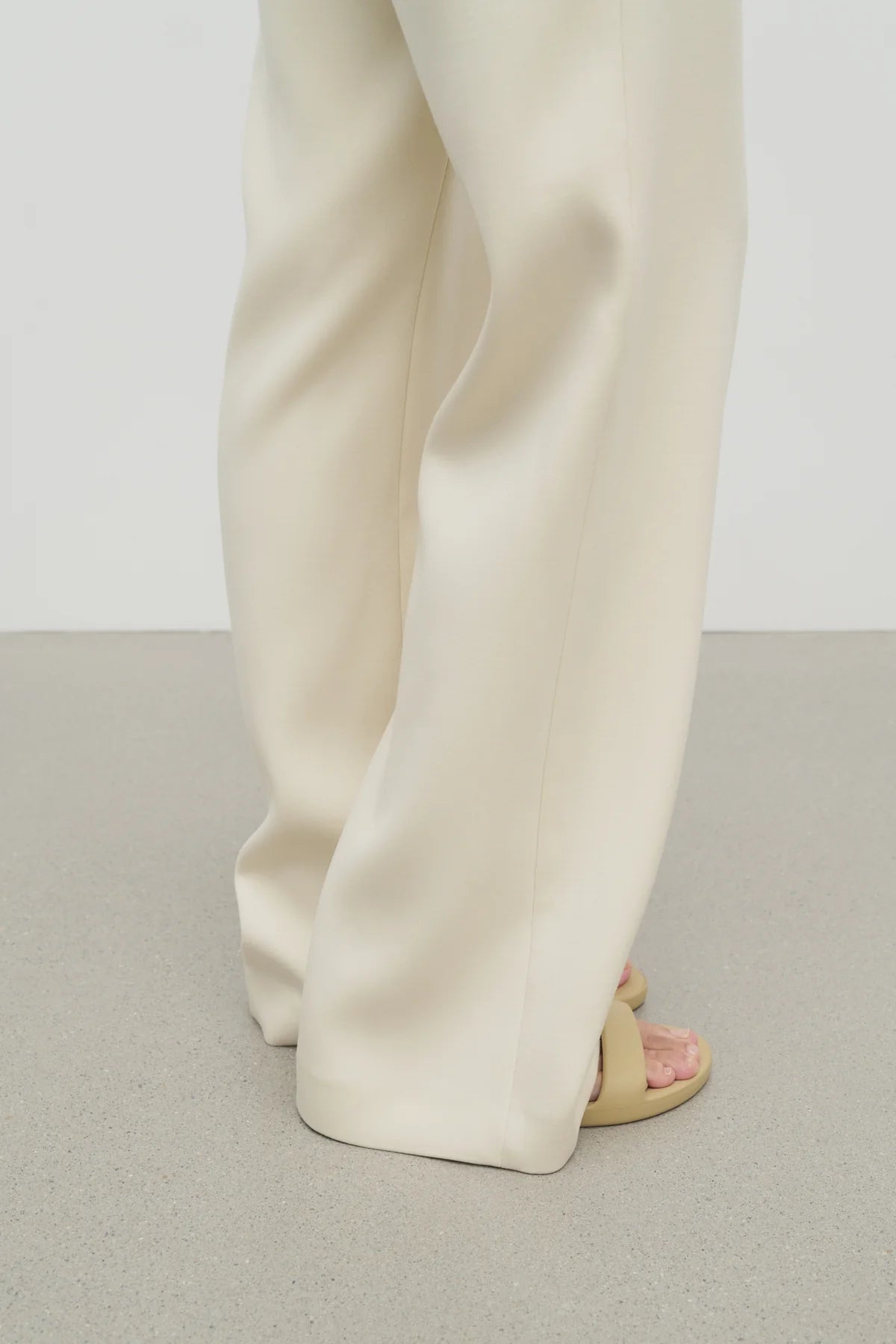 Levante Jumpsuit in Wool - Ivory