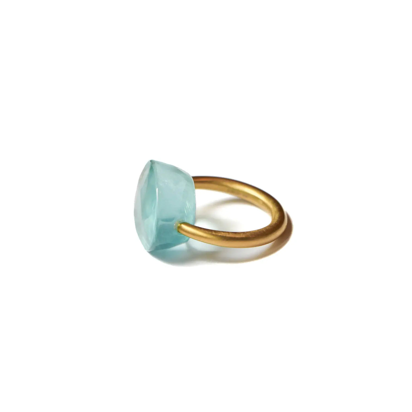 22K Yellow Gold Milky Aquamarine Cabachon Ring