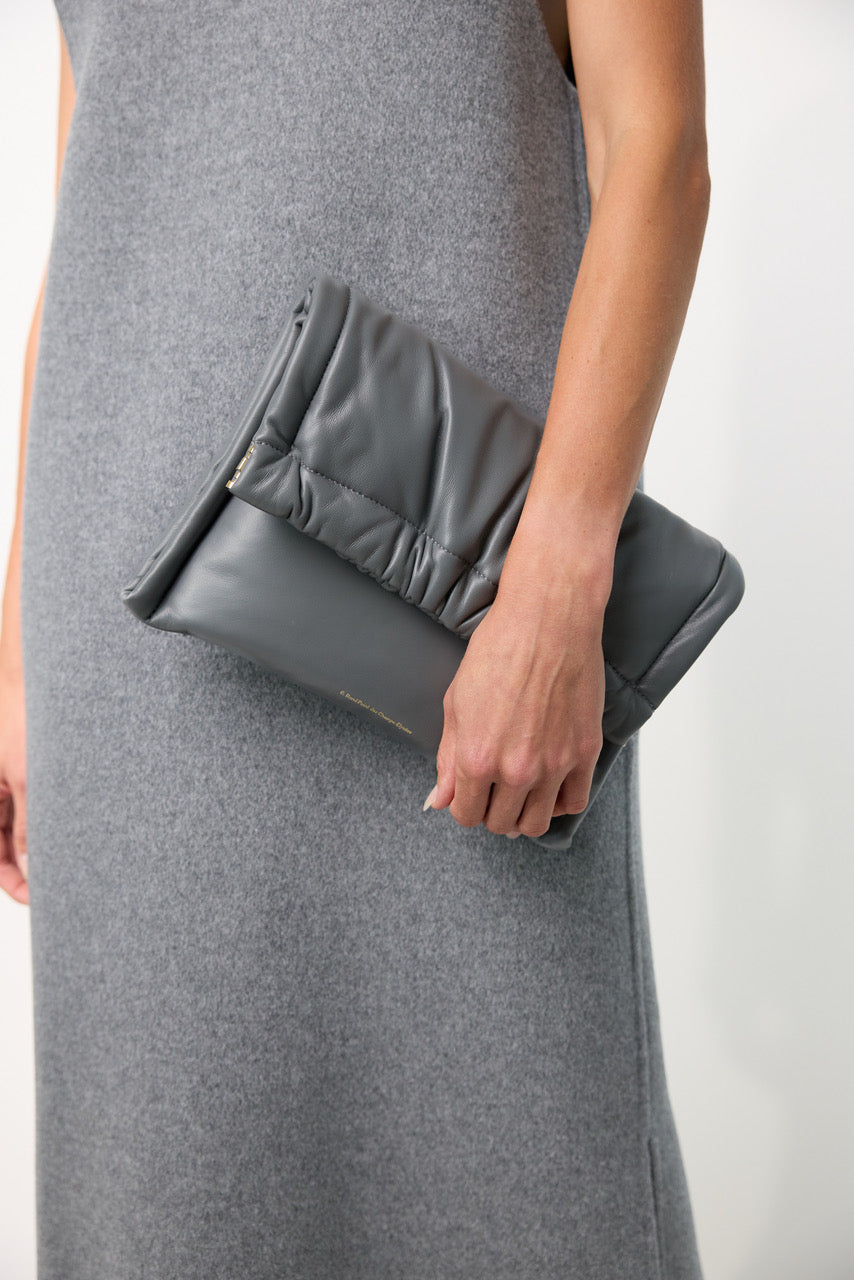 Louise Bag Small in leather in Smoke