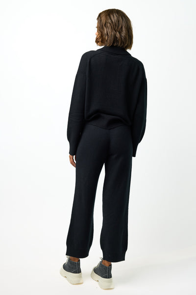 Iconic cashmere trousers in black