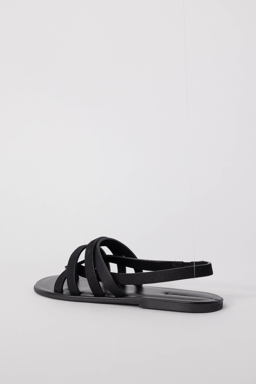 Line Sandal in Grained Leather