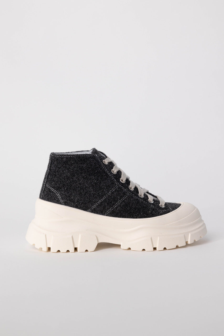 Fairway High Top Sneakers