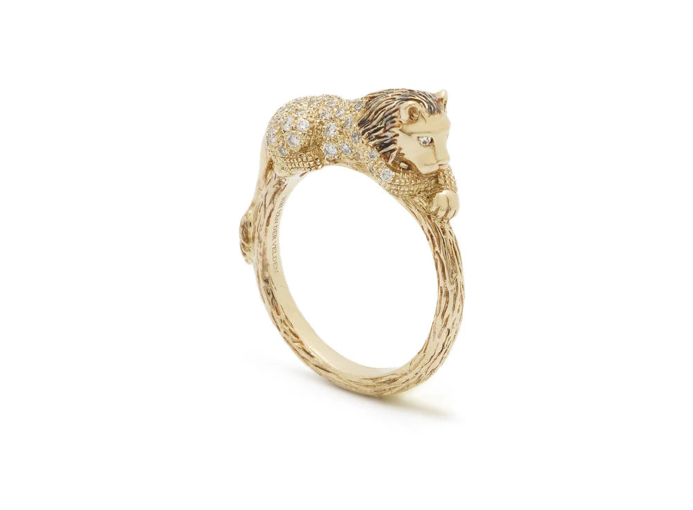 18K Yellow Gold Lion Stackable Ring Embellished With White Diamonds